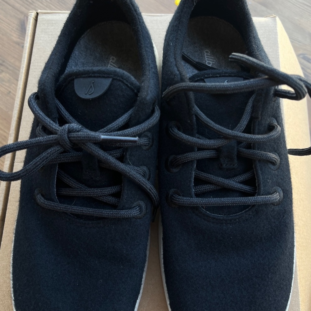 Allbirds true black wool runner